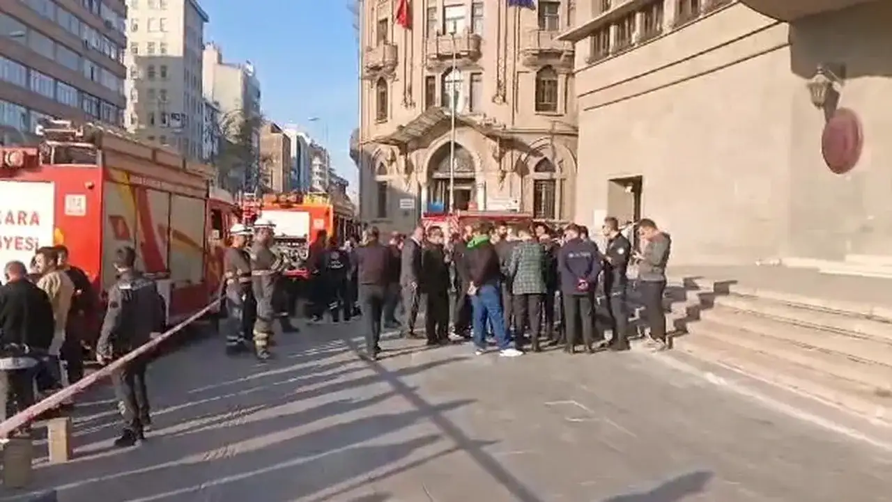 ankarada-siddetli-patlama-3261467-202511051559-2