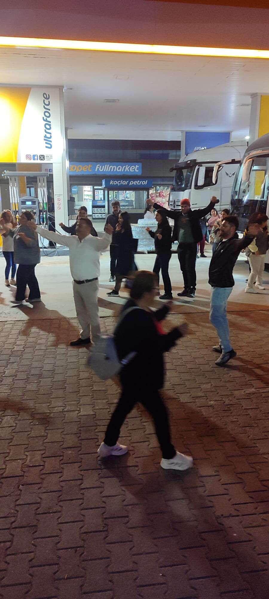 702dc409-1961-431a-9c99-c95b6475eb66