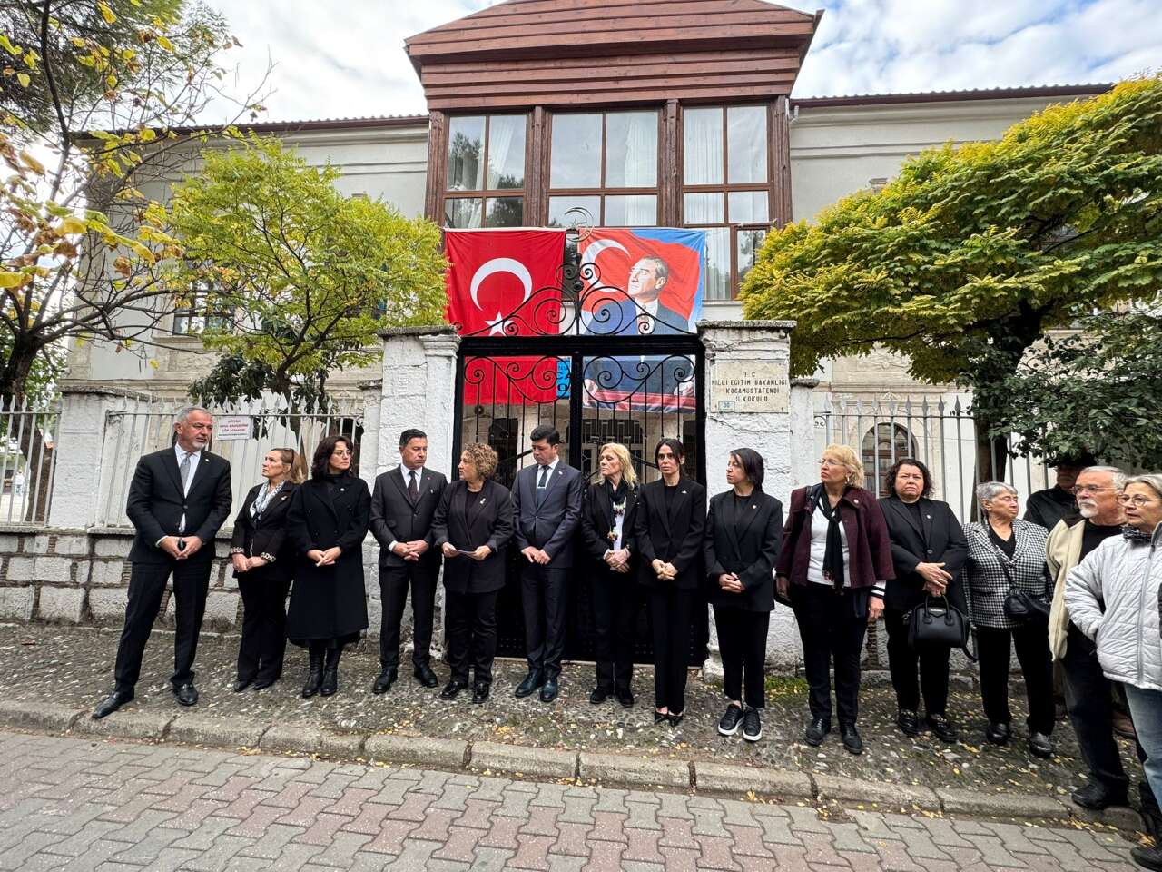 whatsapp-image-2025-11-10-at-10-56-11