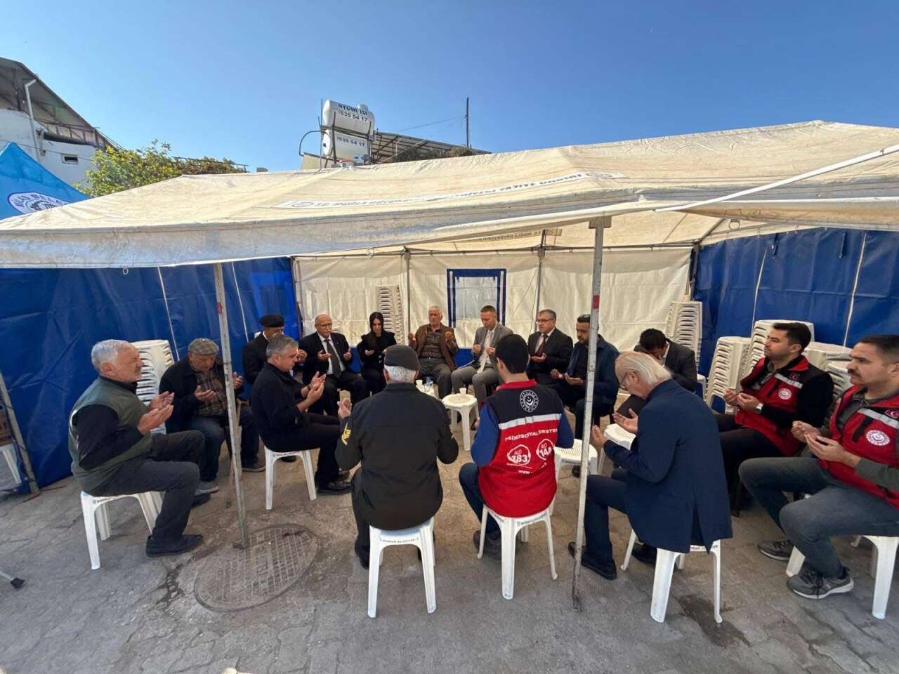 chpli-ozcandan-sehit-astsubay-emrah-kuranin-ailesine-taziye-ziyareti