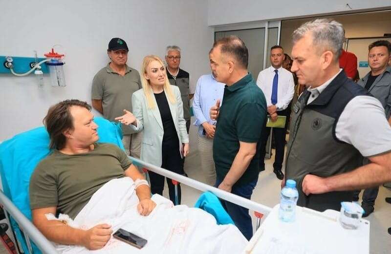 whatsapp-image-2025-11-13-at-22-42-26-2