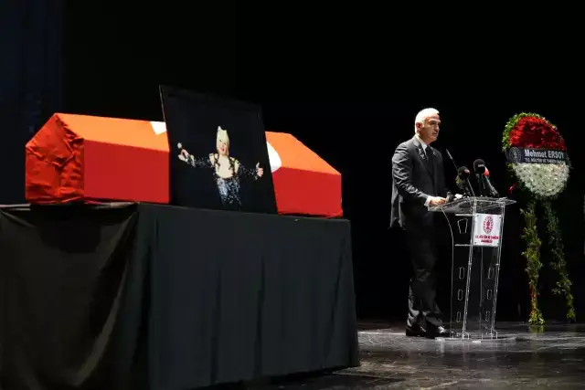 muazzez-abaci-ya-veda-emel-sayin-gozyaslarina-19258678-1890-m