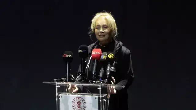 muazzez-abaci-ya-veda-emel-sayin-gozyaslarina-19258678-4799-m