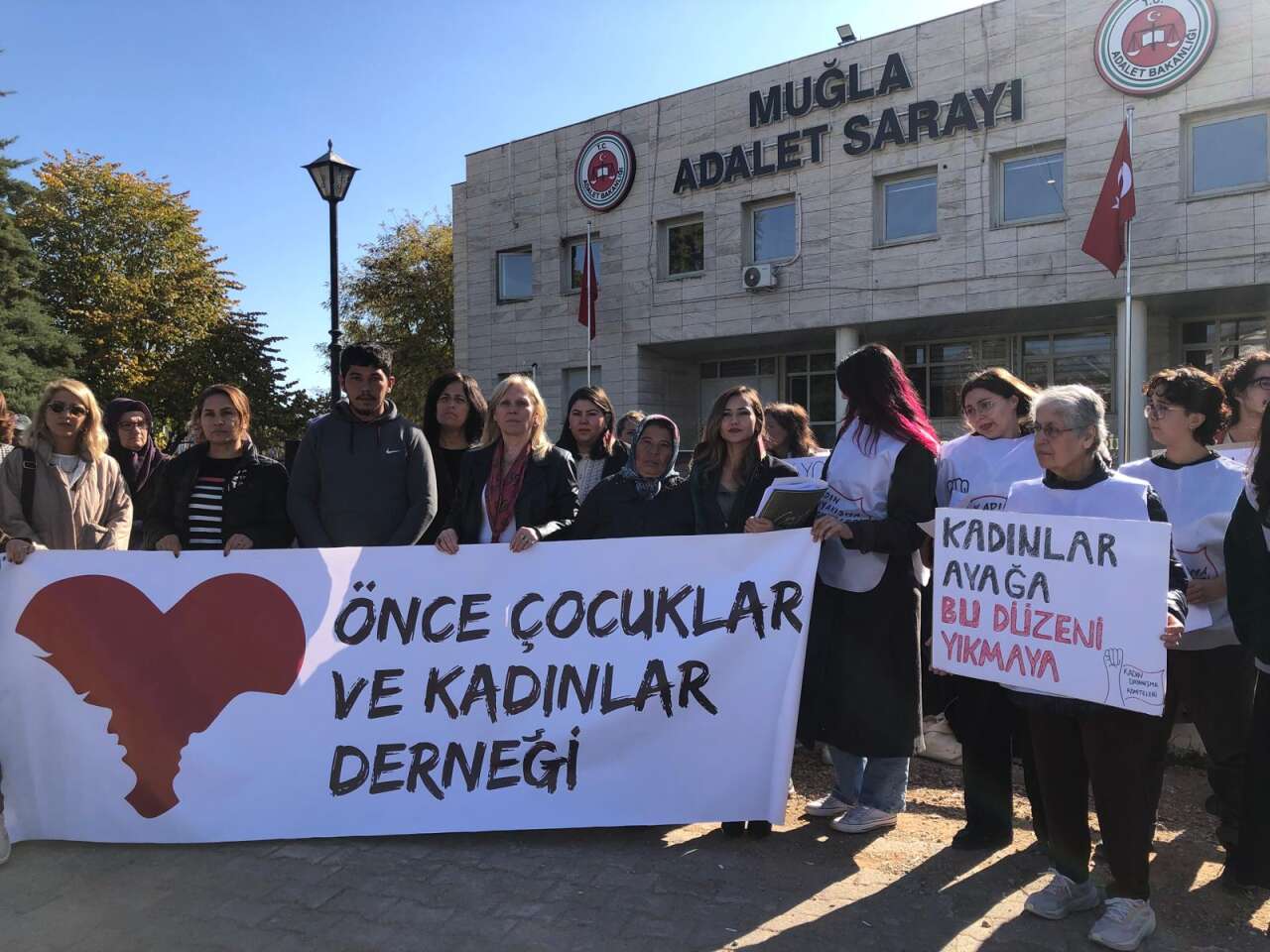 whatsapp-image-2025-11-18-at-14-09-20