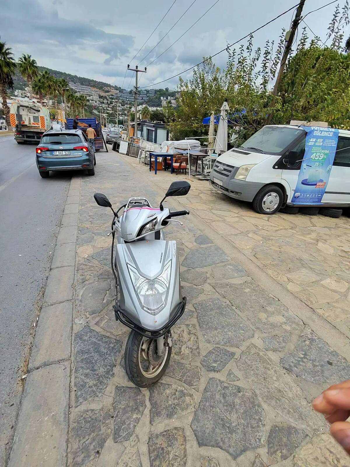 whatsapp-image-2025-11-19-at-19-02-08-1