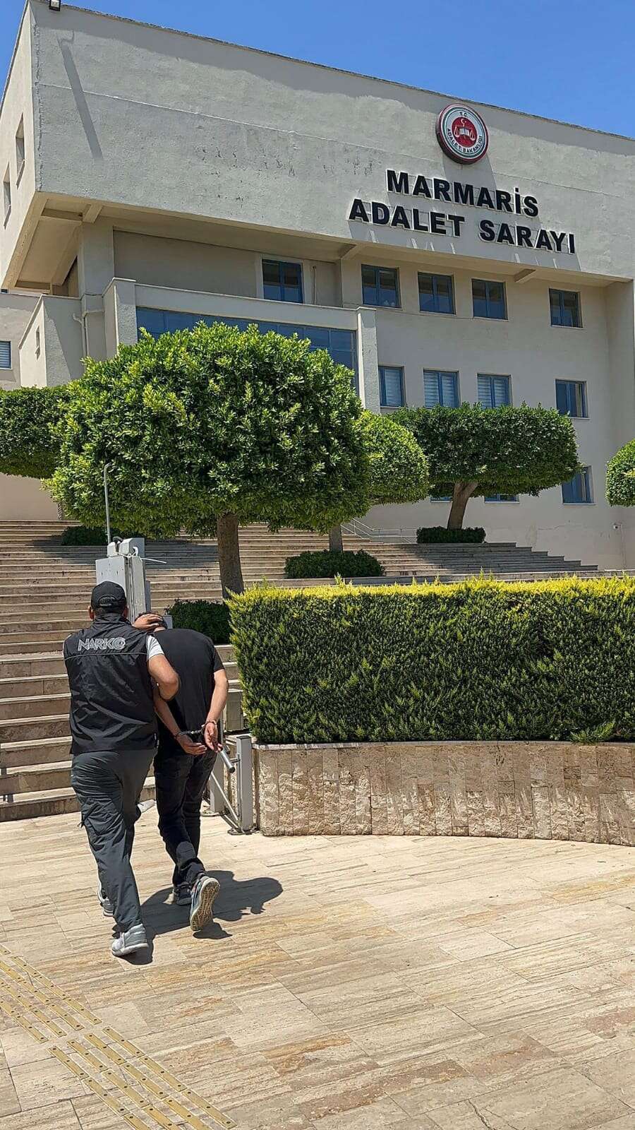 whatsapp-image-2025-11-23-at-21-20-20-1