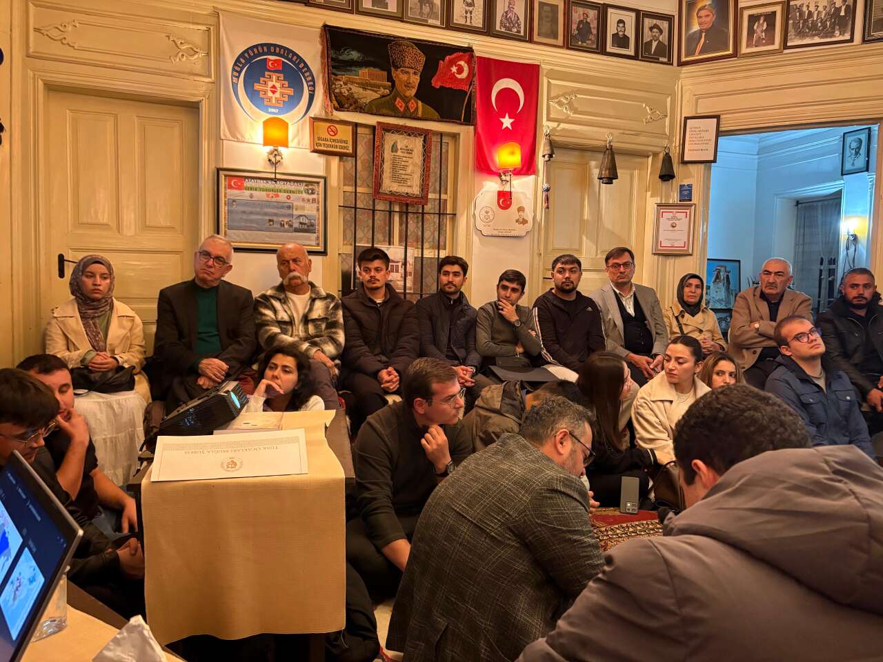 72a7a064-e961-4fe8-acc5-37d1a7c341ae