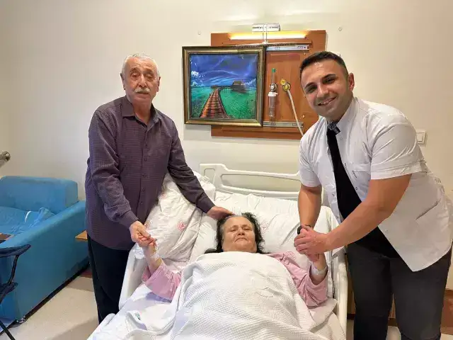 karin-agrisi-sikayetiyle-gitti-safra-kesesinden-19307003-8561-m