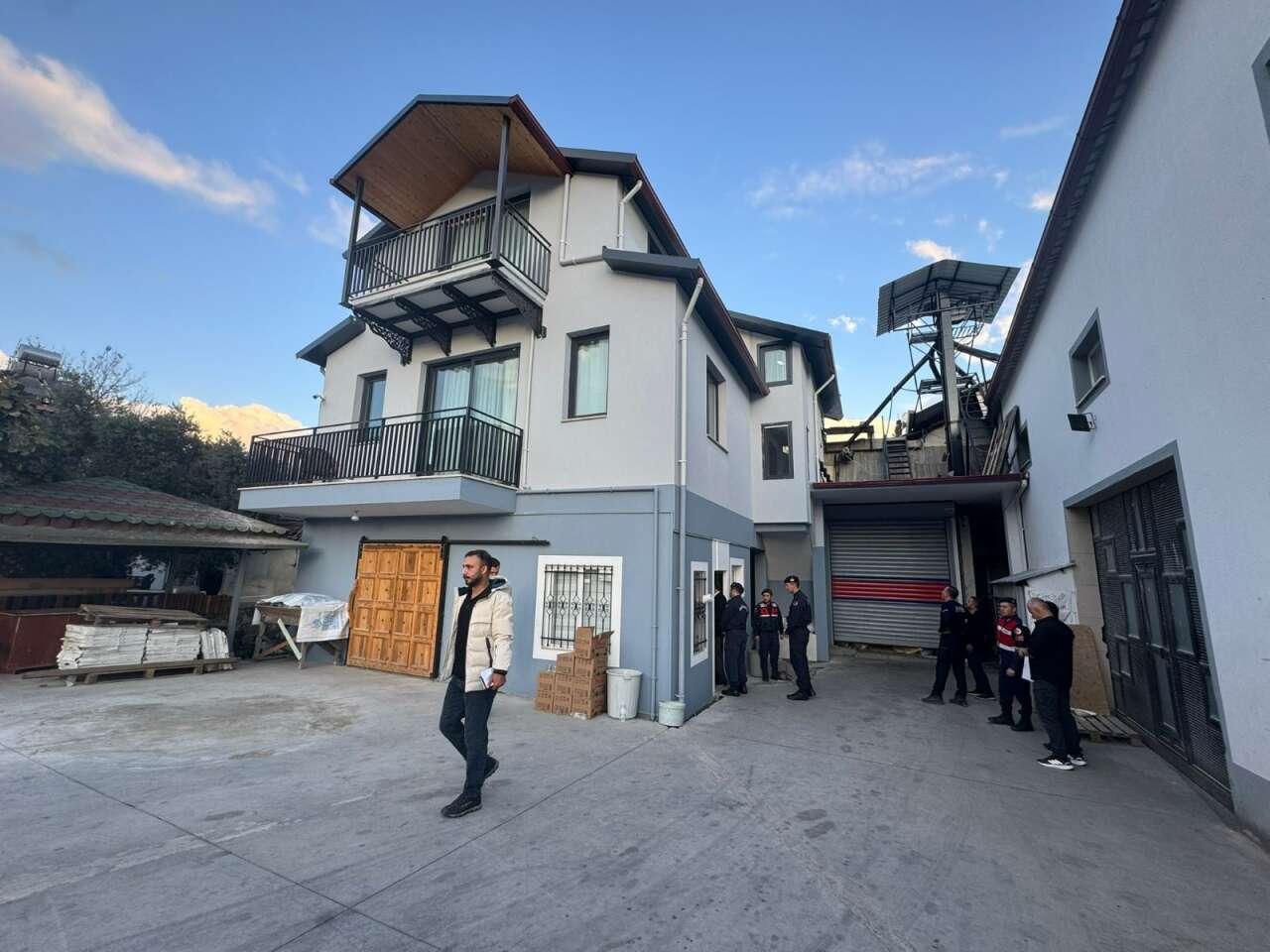 whatsapp-image-2025-12-01-at-14-32-04