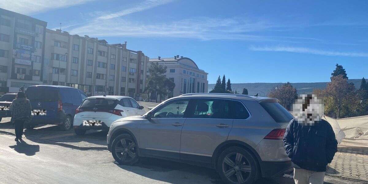 otomobil-kazasinda-yaralanan-kadin-tedaviye-ragmen-hayatini-kaybetti-4