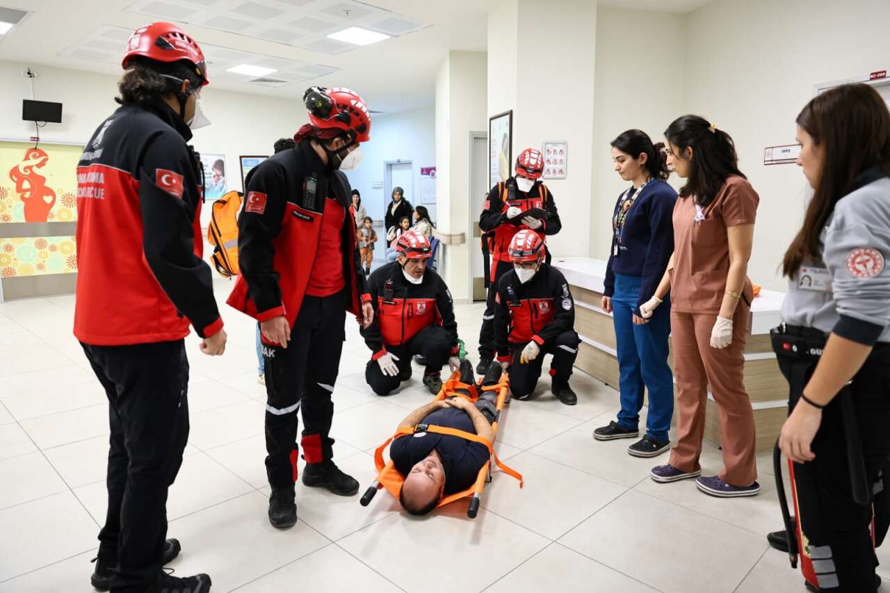 whatsapp-image-2025-12-11-at-12-13-19