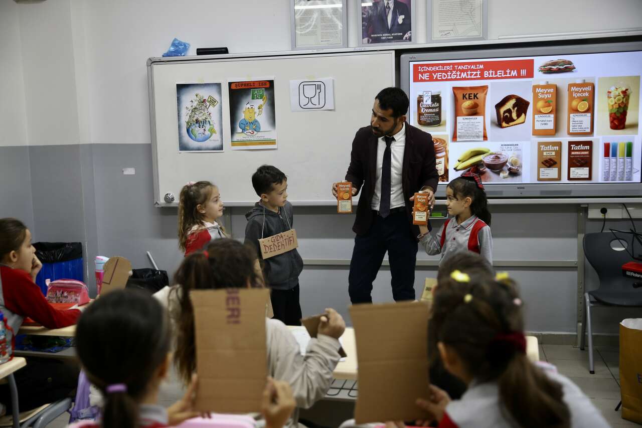 aa-20251213-39969664-39969660-fethiyede-ogrenciler-gida-guvenilirligini-eglenerek-ogreniyor