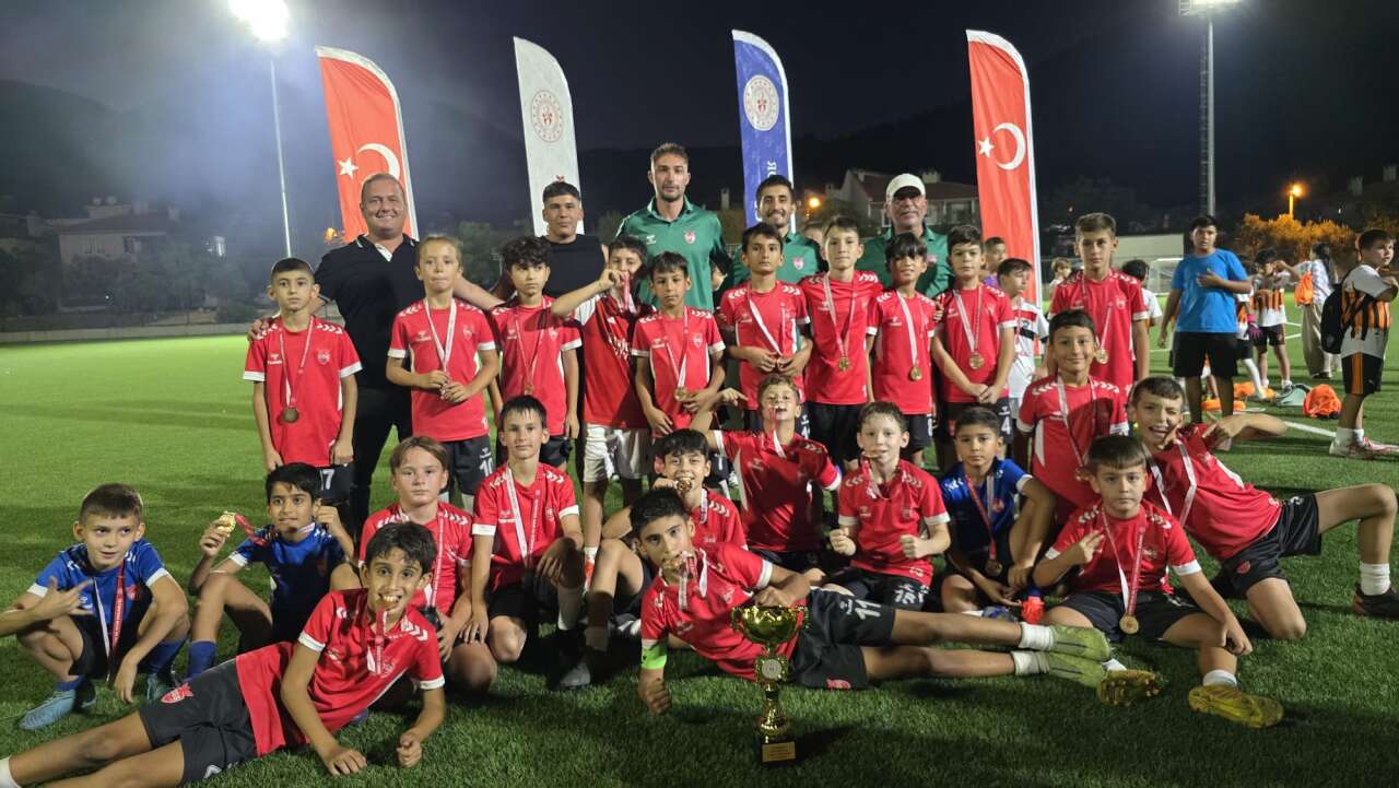 whatsapp-image-2025-12-16-at-13-04-16