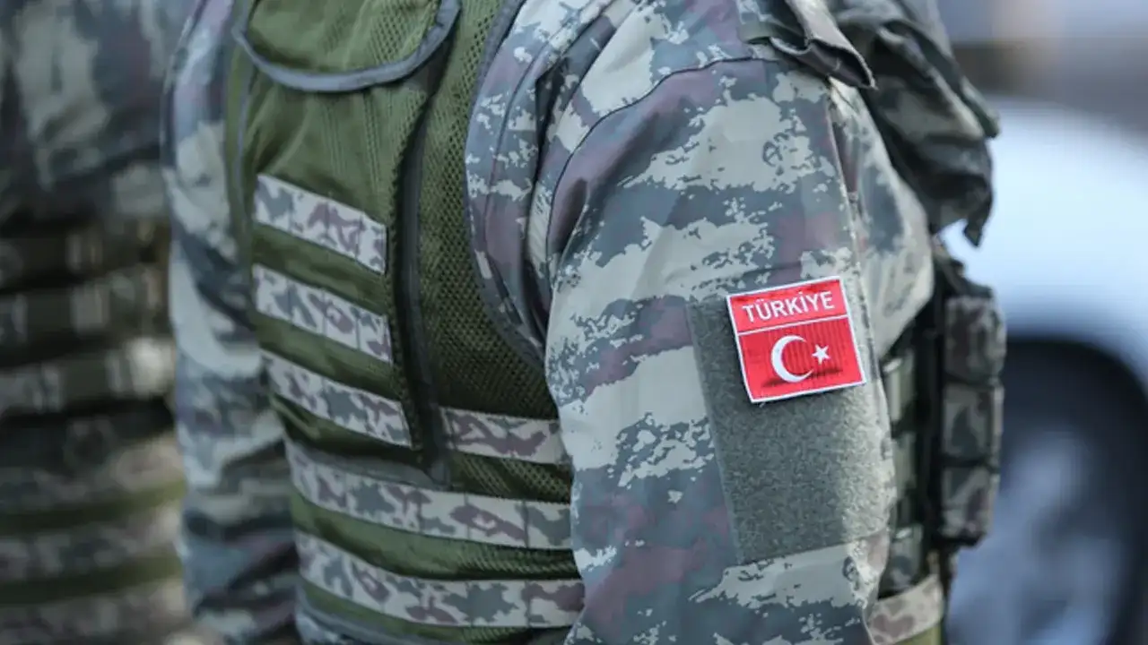 bakan-guler-resmen-duyurdu-askerlik-icin-yeni-uygulama-istedikleri-yerde-yapabilecekl-3271729-202512201138-2