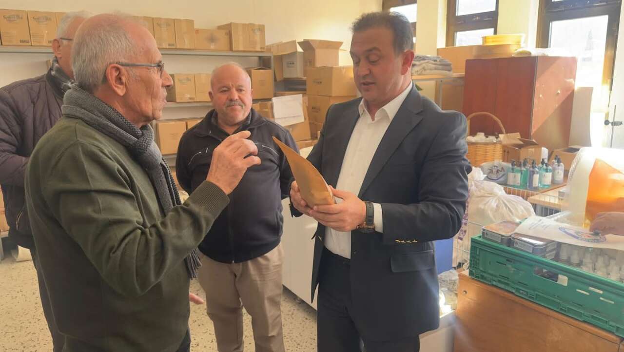 f6ae31df-23fc-49bb-9078-4935504fb9dc