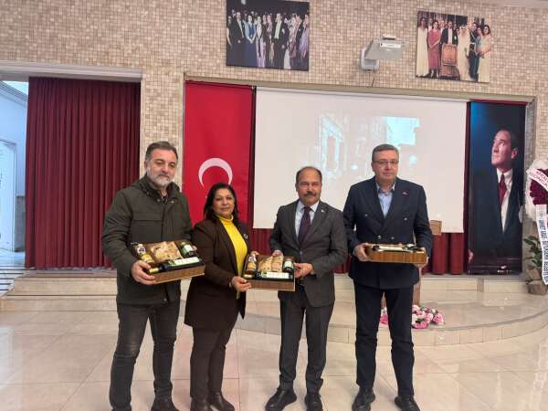 whatsapp-image-2025-12-23-at-19-49-51