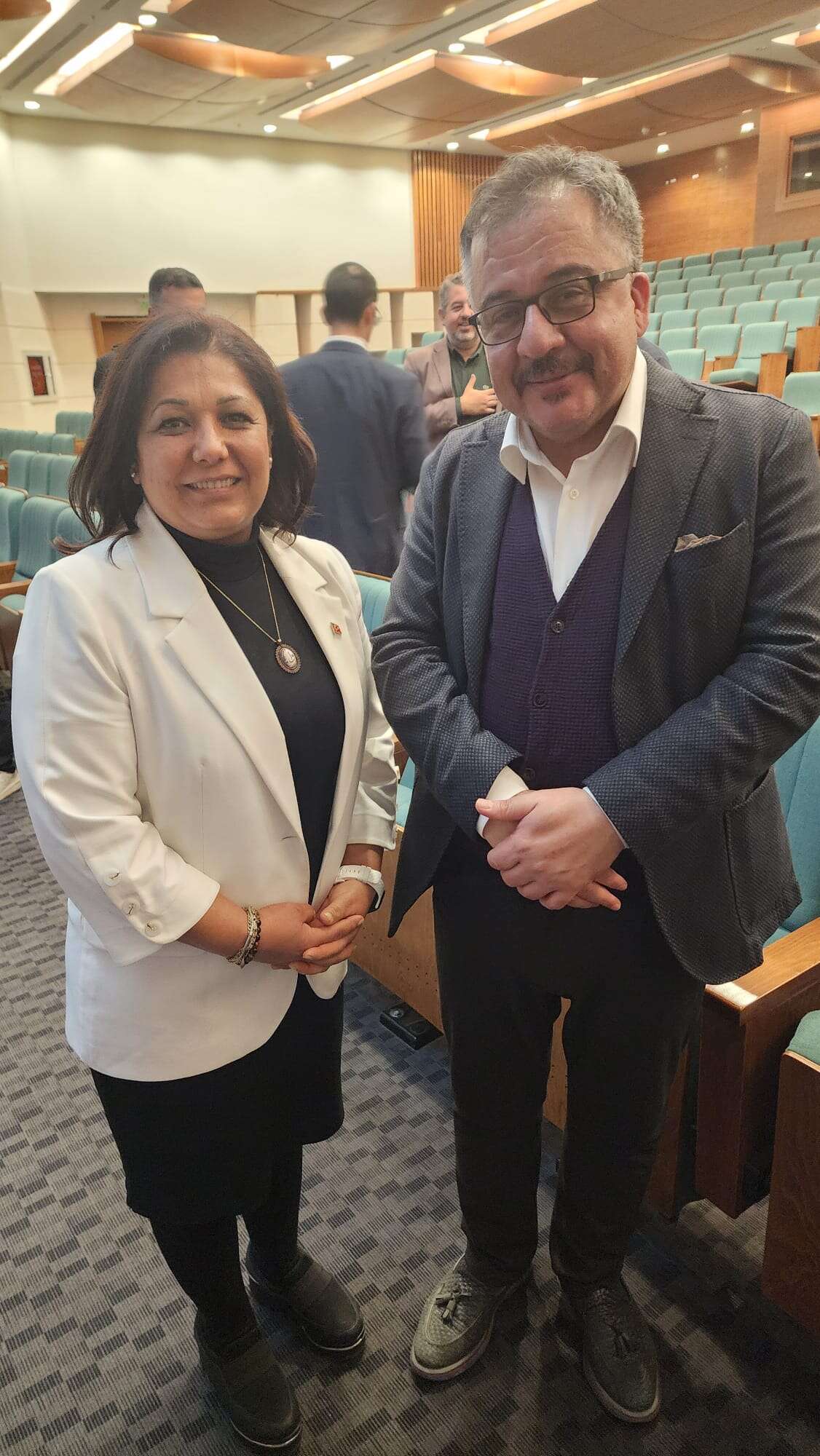 whatsapp-image-2025-12-24-at-18-03-32