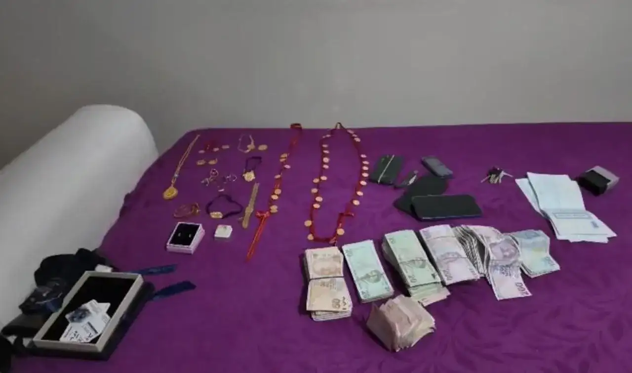 kastamonu-havalimani-teknikeri-canina-kiydi-biraktigi-notla-tefeci-sebekesi-cokertild-3275448-202601082031-2