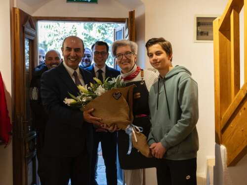 aa-20260220-40625922-40625917-datcada-ogrenciler-sanatci-aljohara-jeje-ile-uretim-surecini-deneyimledi