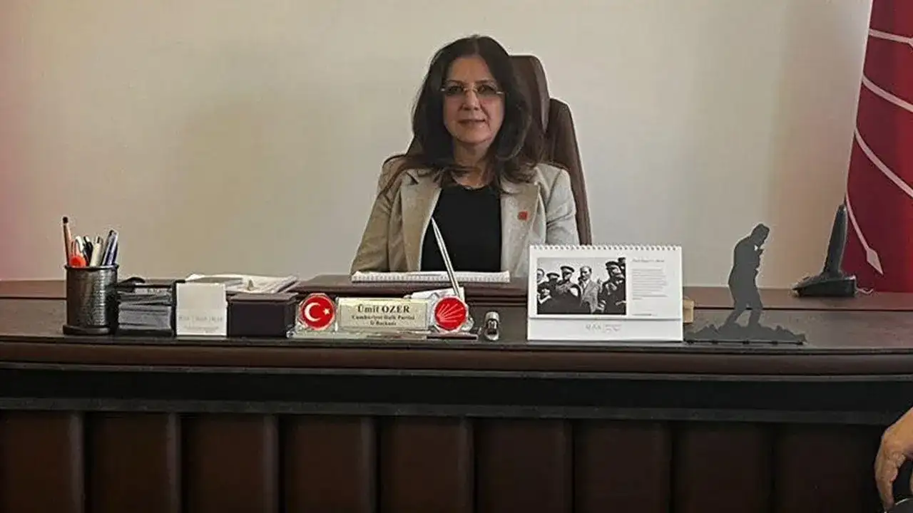 chpde-istifa-depremi-umit-ozer-gorevini-birakti-3293882-20260411162315