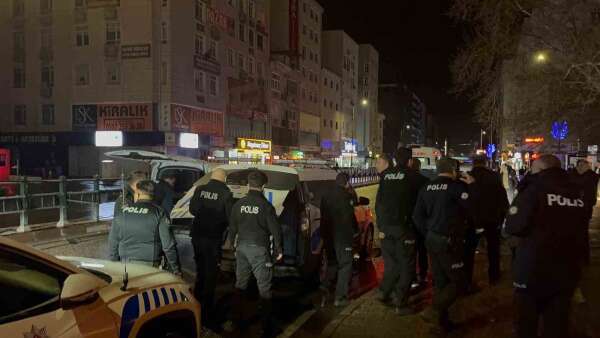 20260418aw685993-3-1