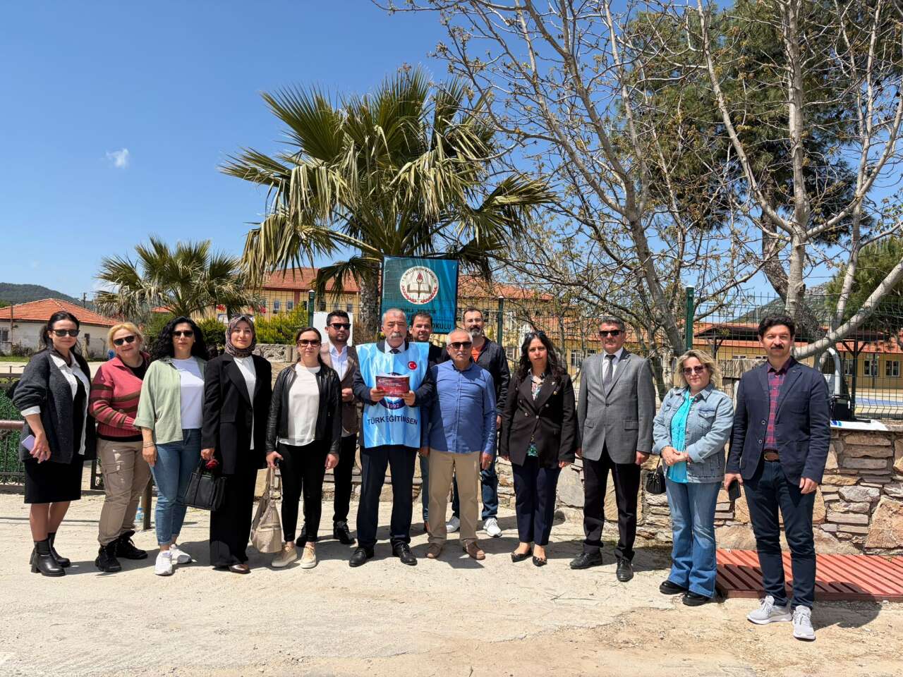 whatsapp-image-2026-04-22-at-12-45-44-1