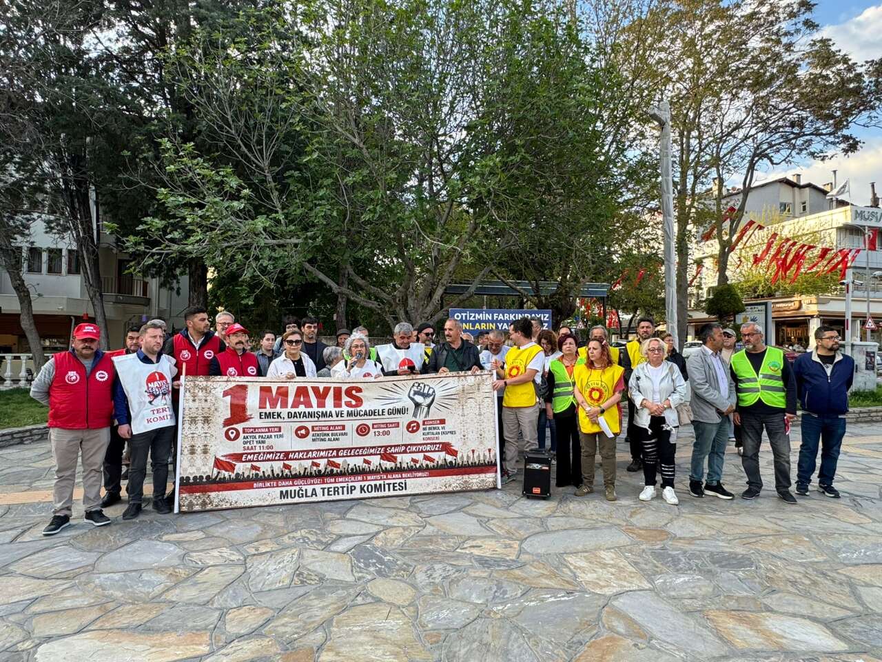 e8e5b822-04f7-4c72-986e-8c0b3ec84e93